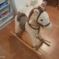 Cavallo a dondolo