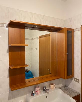 Pensile Bagno in Legno con Faretti e Vetrinetta