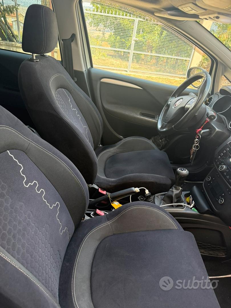 Fiat Punto 2012 photo 4