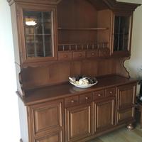 Credenza e tavolo in noce