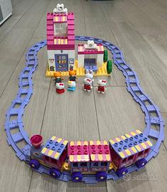 Stazione treno Hello Kitty