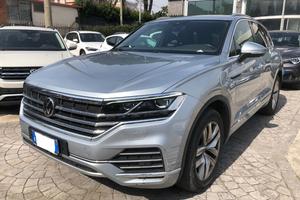VOLKSWAGEN Touareg 3.0 TDI Elegance