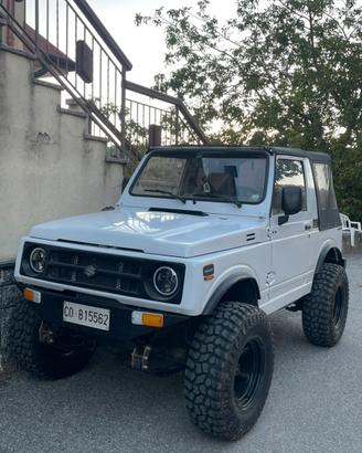 Suzuki Samurai