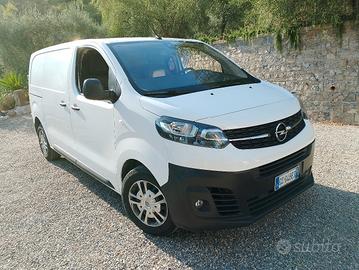 Opel Vivaro furgone 
