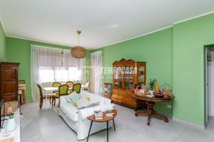 AMPIO QUADRILOCALE RISTRUTTURATO A SANTENA!!