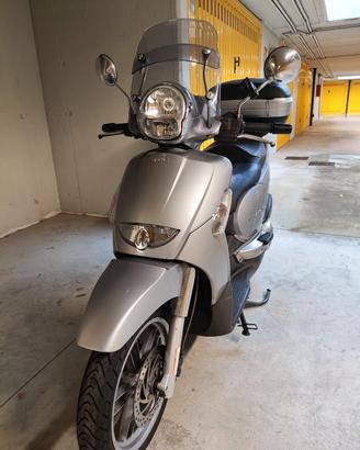 Scooter Aprilia Scarabeo 500 light