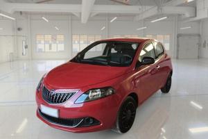 LANCIA YPSILON 1.0 FIREFLY 70 CV SES HYBRID SILVER