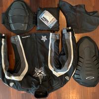 Giubino e protezioni moto