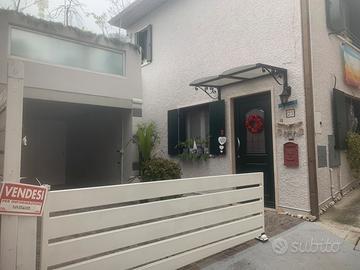 Casa di corte indipendente