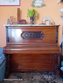 Pianoforte verticale 