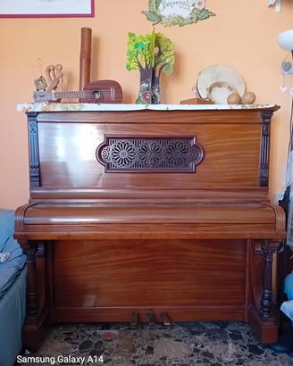 Pianoforte verticale 