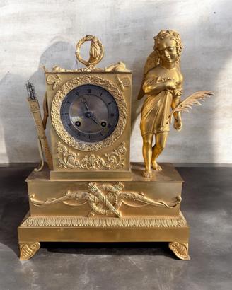 Pendola Parigina Antica