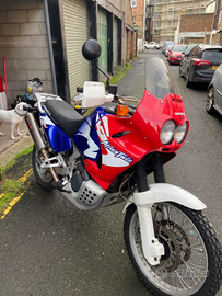 Honda africa twin 750