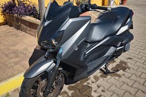 x-max 250
