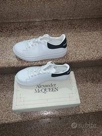 Alexander Mcqueen