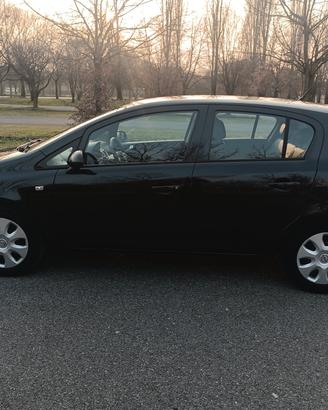 Opel corsa unico proprietario 