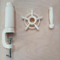 Morsetto da tavolo per testina da parrucchiere 