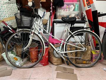 Bicicletta da donna Bianchi con cambio e cestino