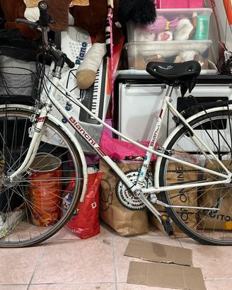 Bicicletta da donna Bianchi con cambio e cestino