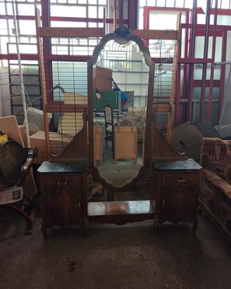 toeletta vintage in legno