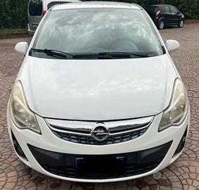 Opel corsa 1.2 benzina,gpl 85cv NEOPATENTATI