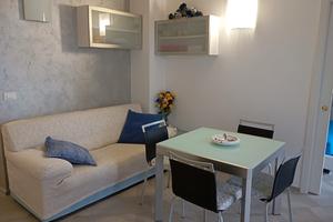 Zona est vista mare bilocale je691