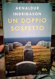 Libro "Un doppio sospetto" di Arnaldur Indridason