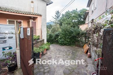 APPARTAMENTO CON SPAZIO ESTERNO E AFFACCIO SUL VER