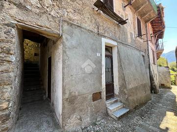CASA DI CORTE A ABBADIA LARIANA
