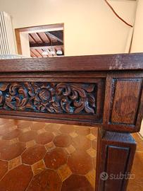 Tavolo da Pranzo in Legno Intagliato