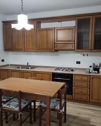 Cucina in legno rovere