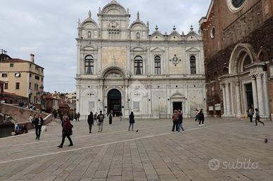 NEGOZIO A VENEZIA