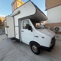 camper mansardato,  x prima esperienza 
