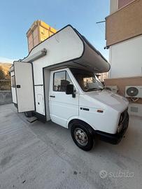 camper mansardato,  x prima esperienza 