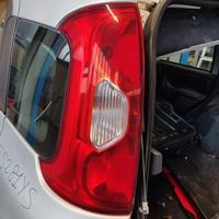 Fanale posteriore sinistro FIAT PANDA del 2012