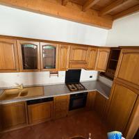 Cucina in legno massiccio+ elettrodomestici
