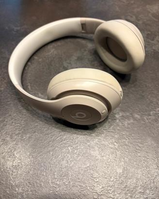 Beats studio pro