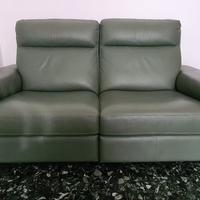 Divano con doppio relax