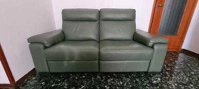 Divano con doppio relax