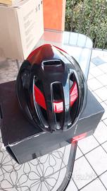 Casco Met Rivale