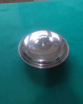 ciotola con coperchio 