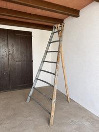 Scala vintage in legno