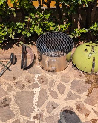 Stacker webbq , slower e kettle Weber no coperchio