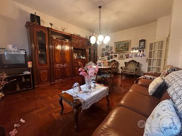 3 LOCALI A REGGIO NELL'EMILIA