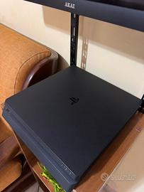 PlayStation 4 Slim 500 GB con 3 giochi