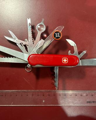 Coltellino svizzero multitool