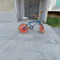 bmx bicicletta 