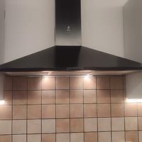 Piano cottura cucina 5 fuochi acciaio e cappa nera