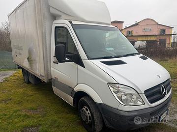 Furgone Mercedes Cassonetto