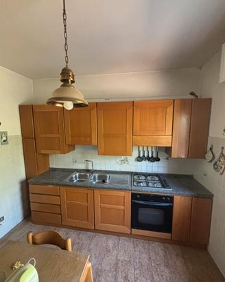 Cucina Scavolini anni ‘90 con top in granito 318cm